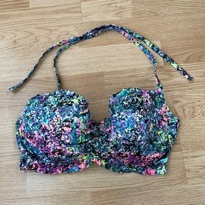 Victoria’s Secret The Getaway Halter Scalloped Top